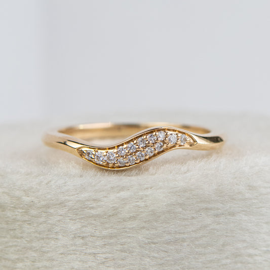 Douro - Diamond Pave Wave Contour Wedding Band