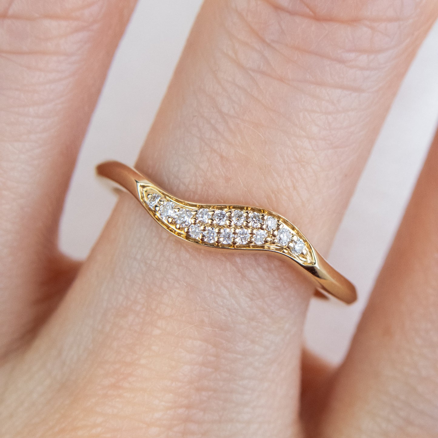 Douro - Diamond Pave Wave Contour Wedding Band