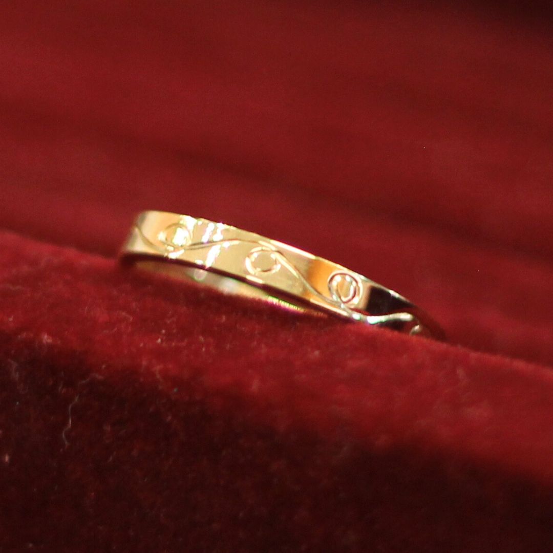 Ribbons - Hand-Engraved Gold Band