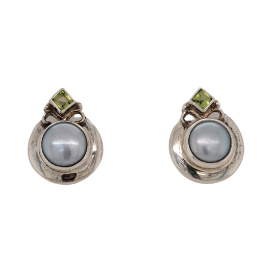 Sky Button Pearl Earrings