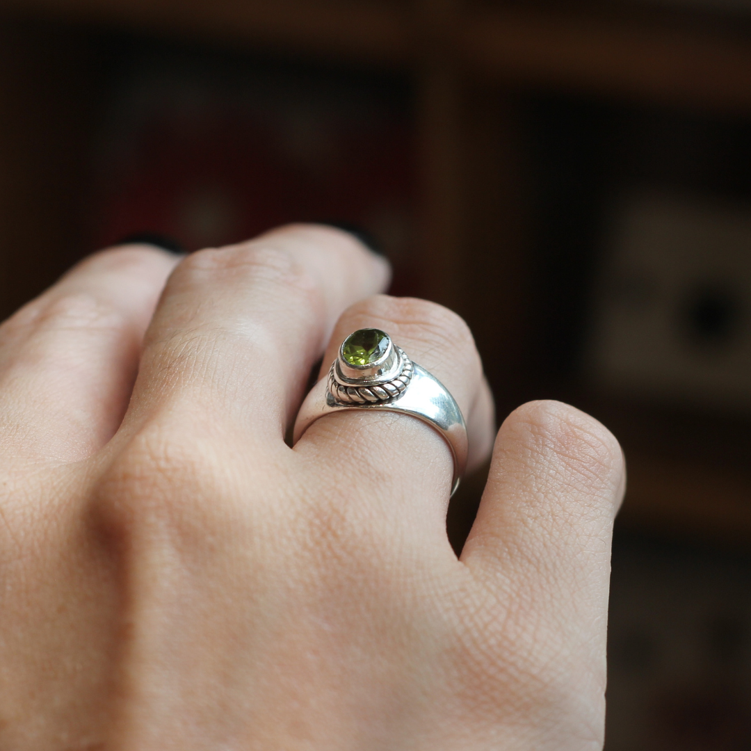 Oval Peridot Ring