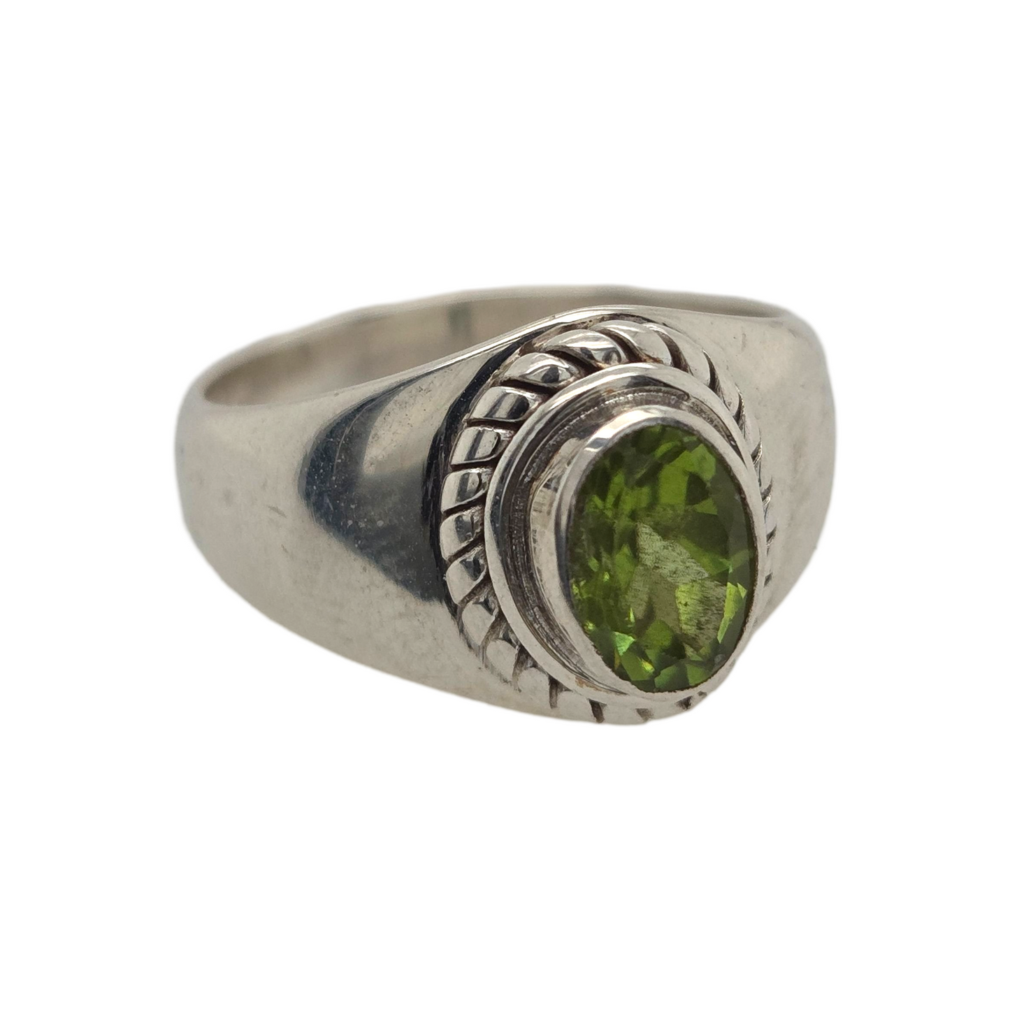 Oval Peridot Ring