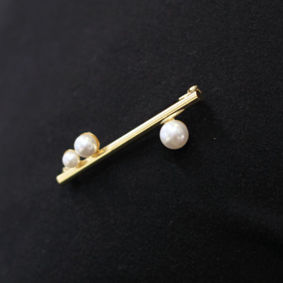 Costume Pearl Brooch