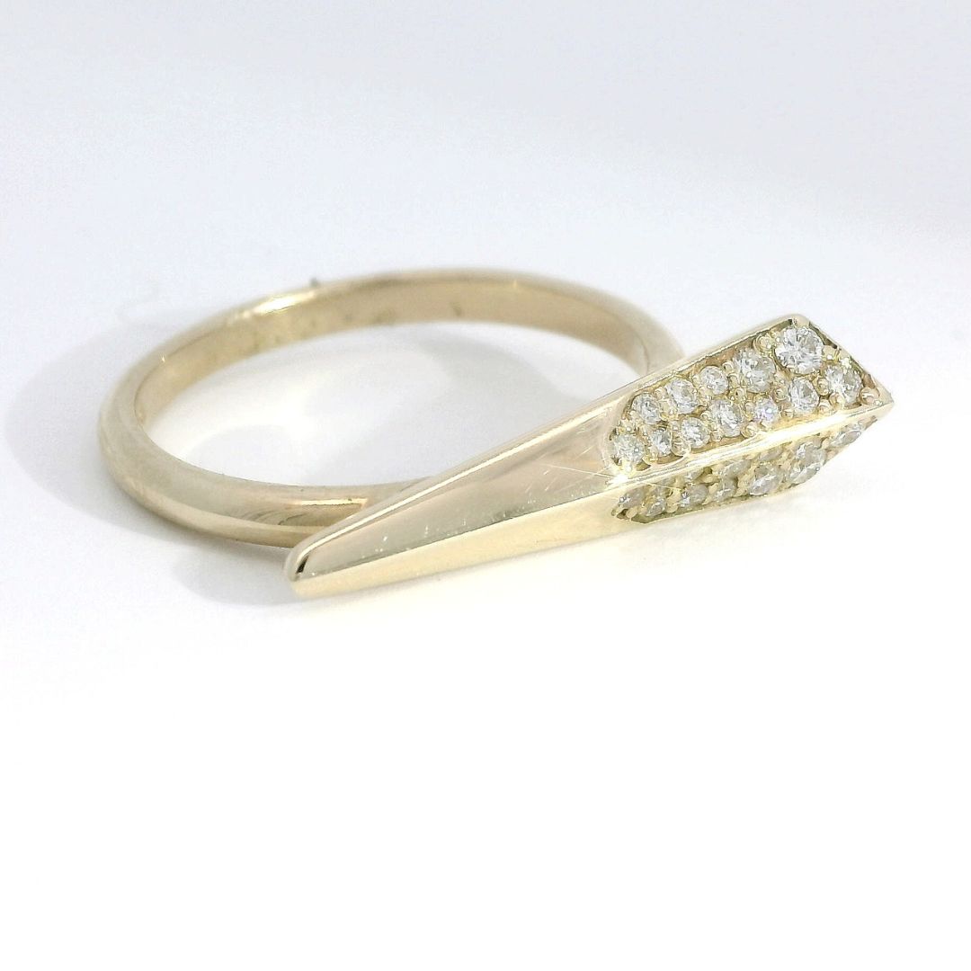 Diamond Spine - Modern Gold & Diamond Ring