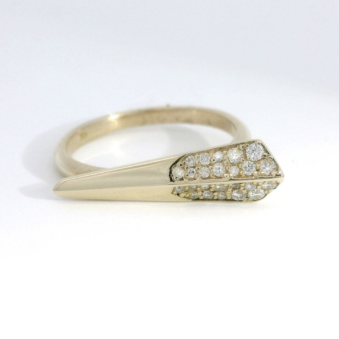 Diamond Spine - Modern Gold & Diamond Ring